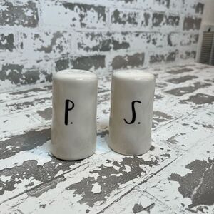 Ohio state buckeyes salt and pepper shakers